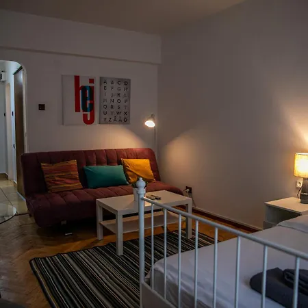 Color Regina Elisabeta 23 * Bucarest