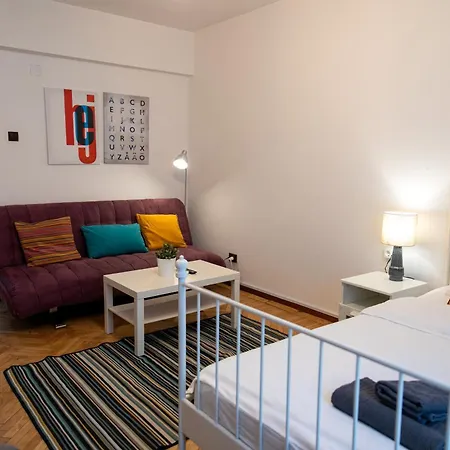 Apartment Color Regina Elisabeta 23 Bucharest