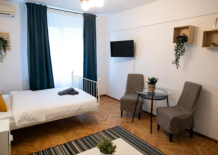 Color Regina Elisabeta 23